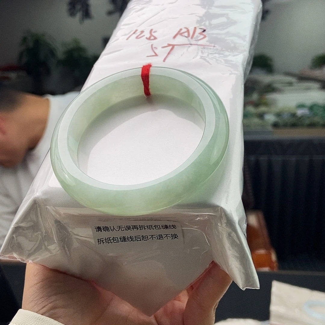 翡翠未镶嵌手镯拍一发一