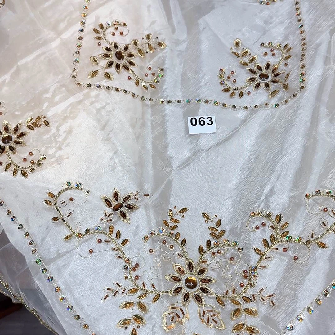 1.1方重工迪拜手工桌布