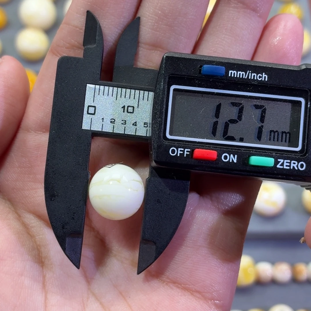 琥珀未镶嵌裸石圆珠