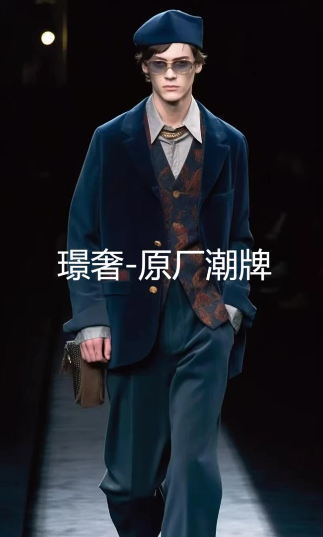 【香港暖暖】54号链接-9975新款秀款轻奢短袖男女同款