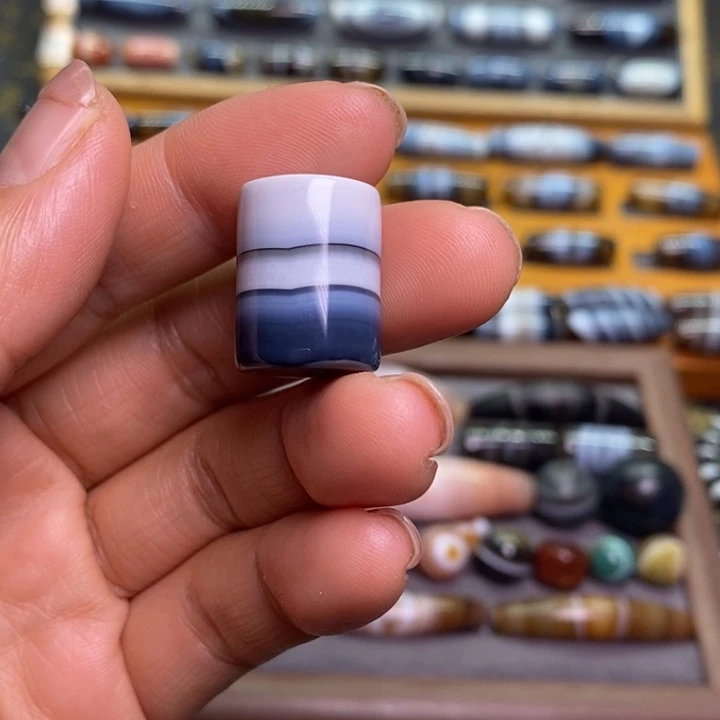 未镶嵌玛瑙/玉髓珠宝半成品呢****