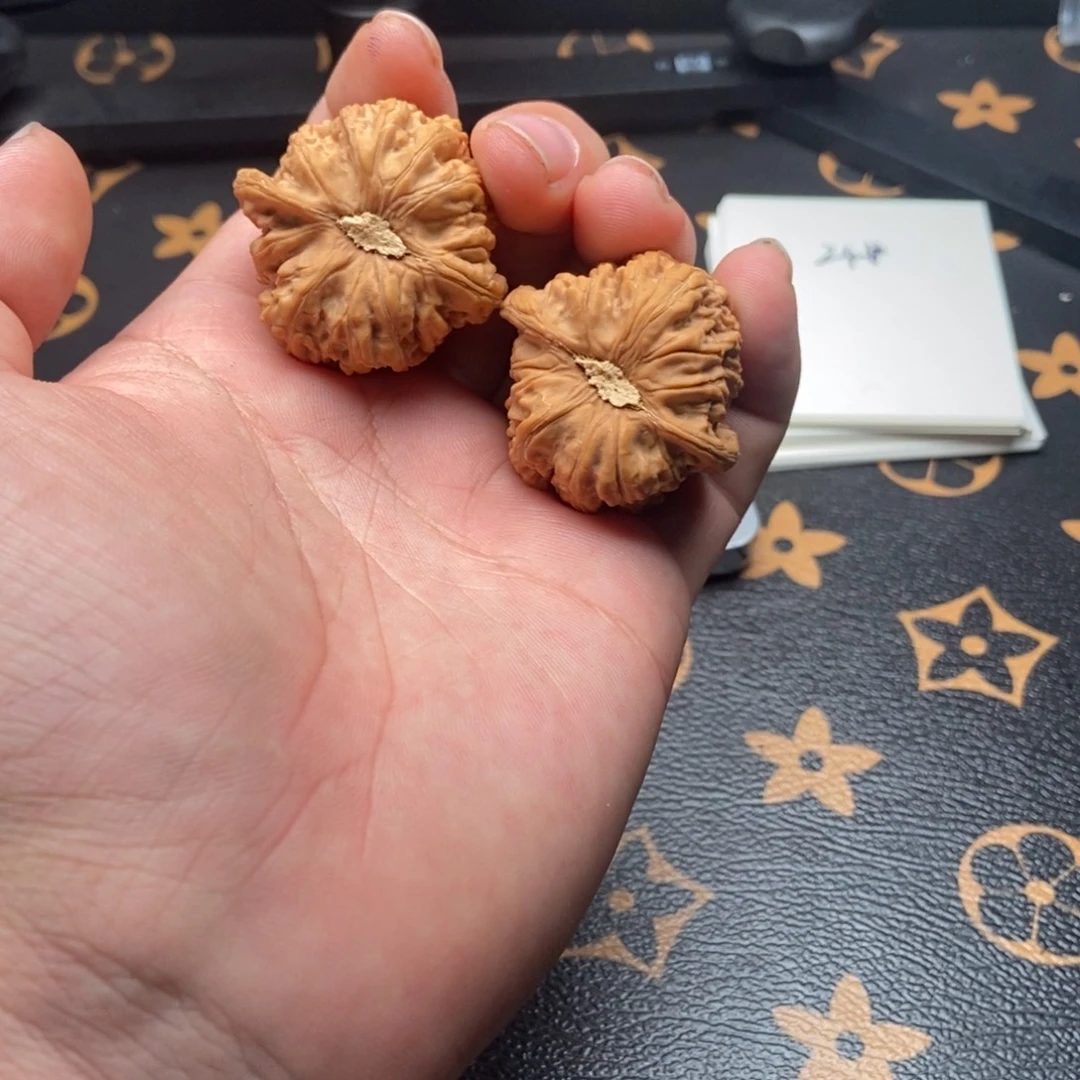 文玩核桃吊坠密文