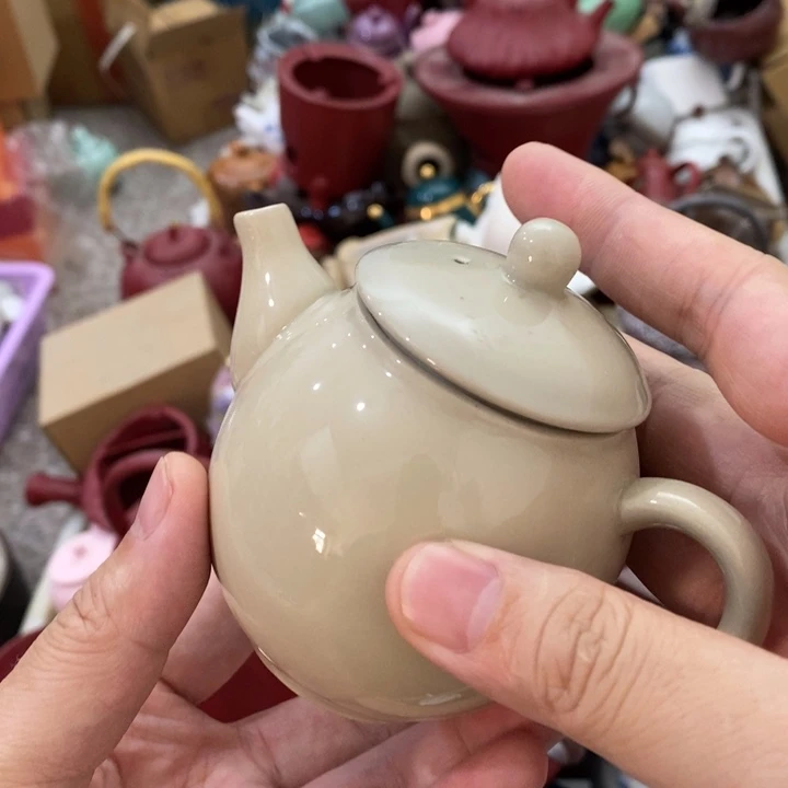 陶瓷艺术品及陶瓷壶