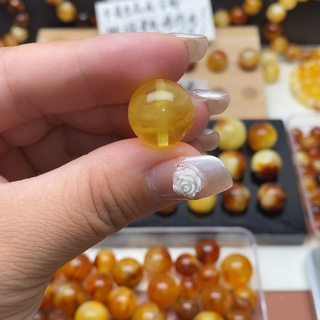 他***姨裸石虫珀未镶嵌蜜蜡