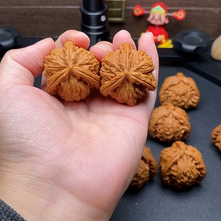 杲***-把件文玩核桃白奔