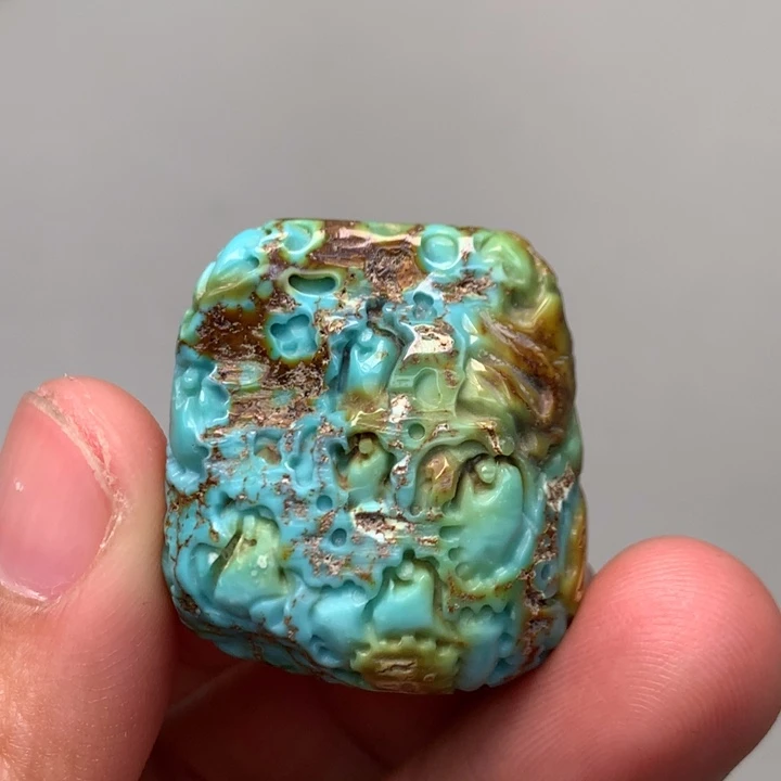 绿松石未镶嵌颈饰