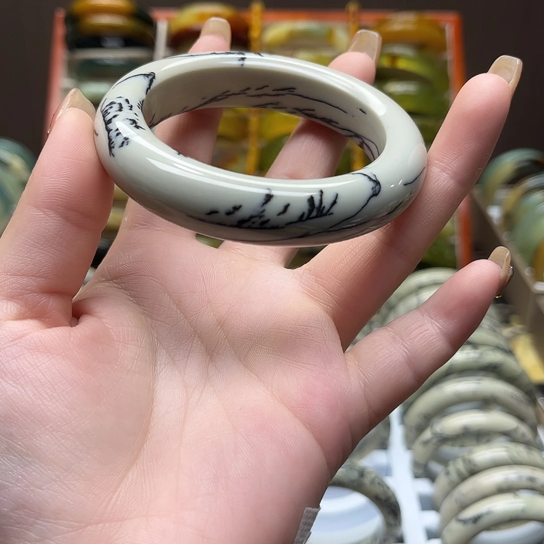 八***鸭和田玉未镶嵌手镯55.9圈口默认微瑕不退换