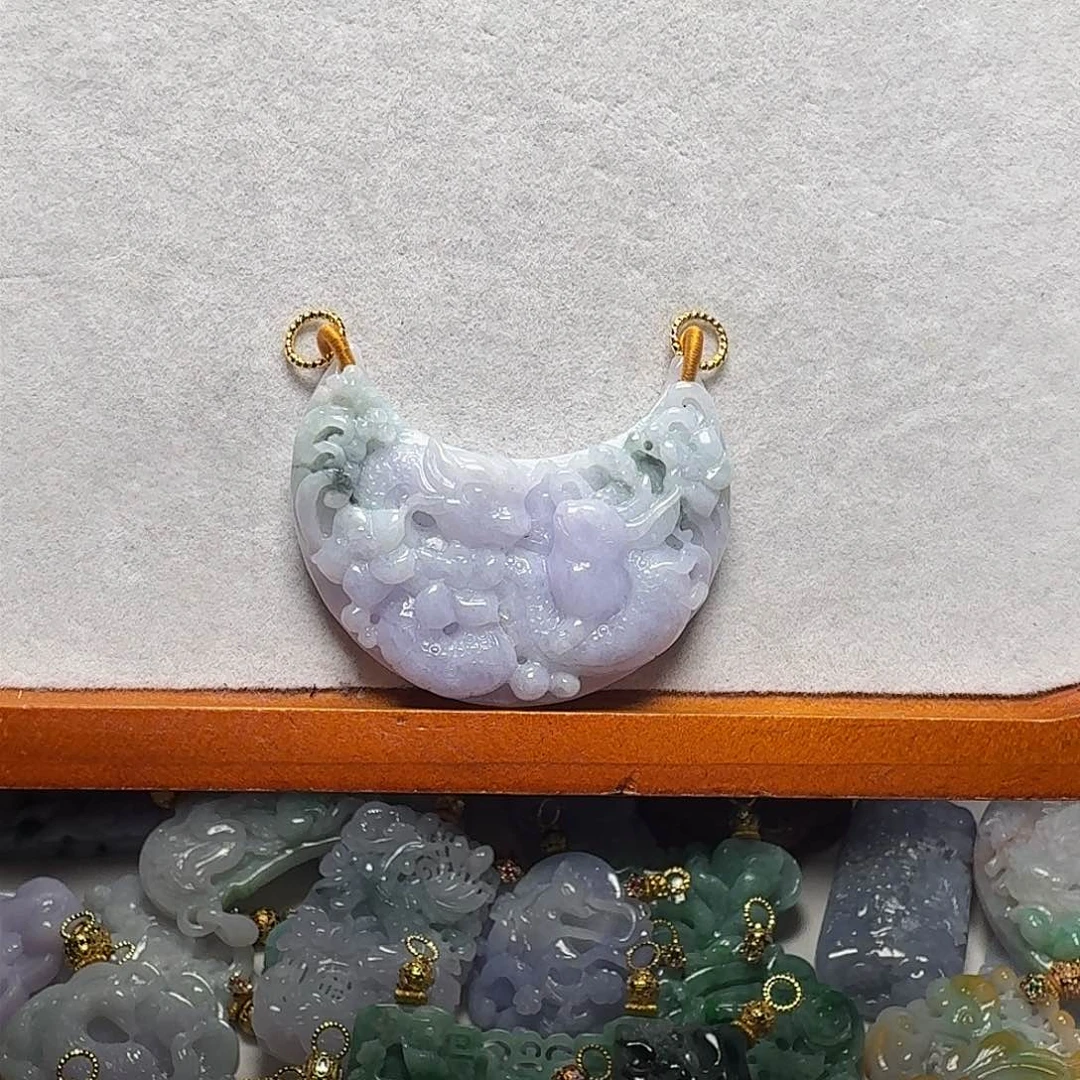 吊坠(赠链)未镶嵌翡翠