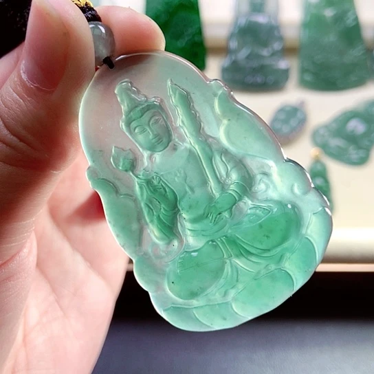 【闪购商品】翡翠颈饰未镶嵌天然