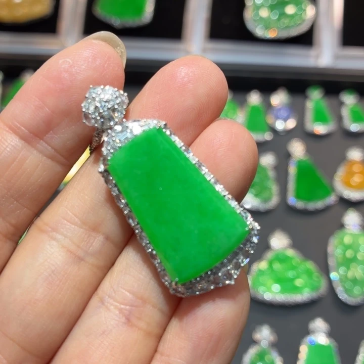 翡翠18K金镶嵌吊坠(不含链)翡翠