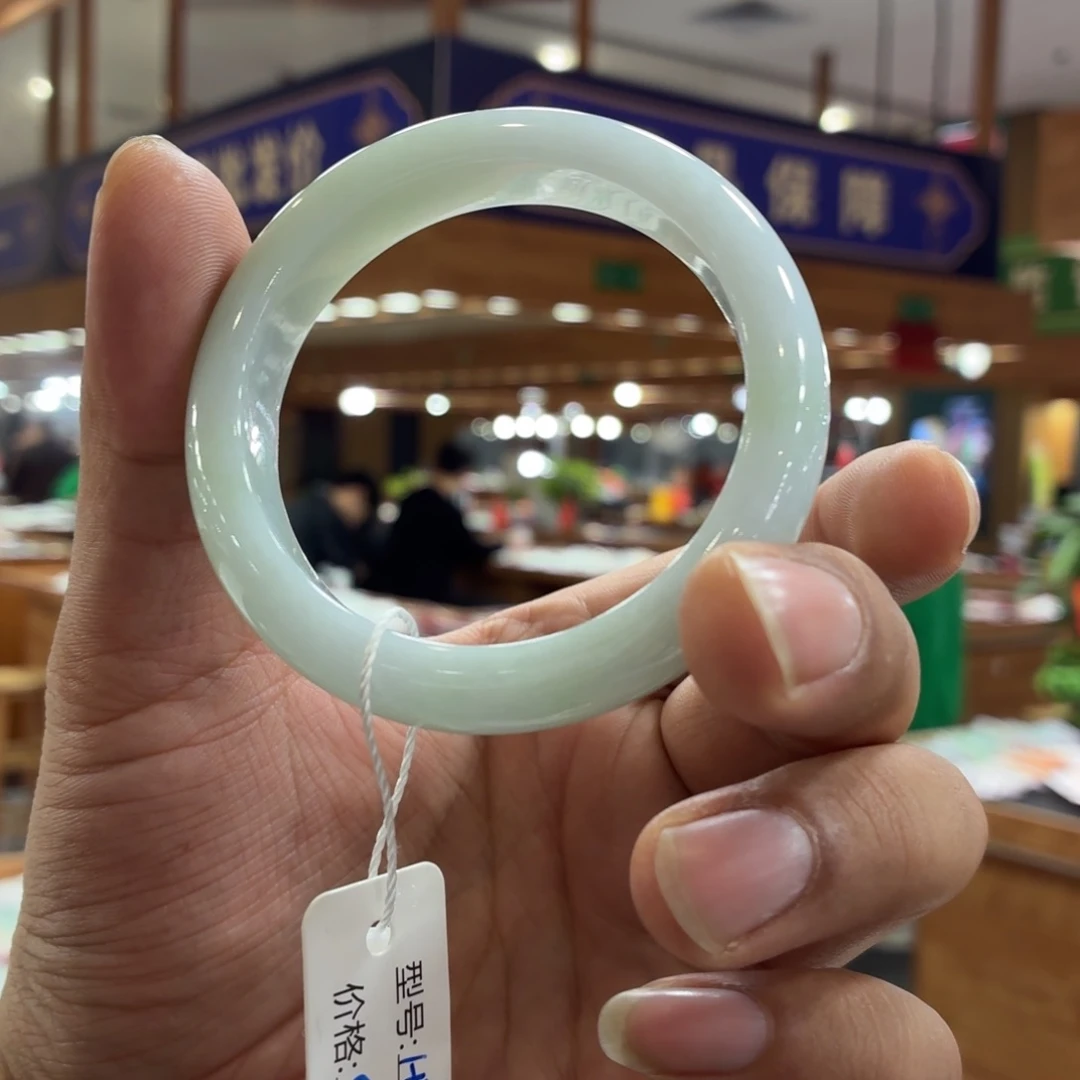 翡翠未镶嵌手镯手镯