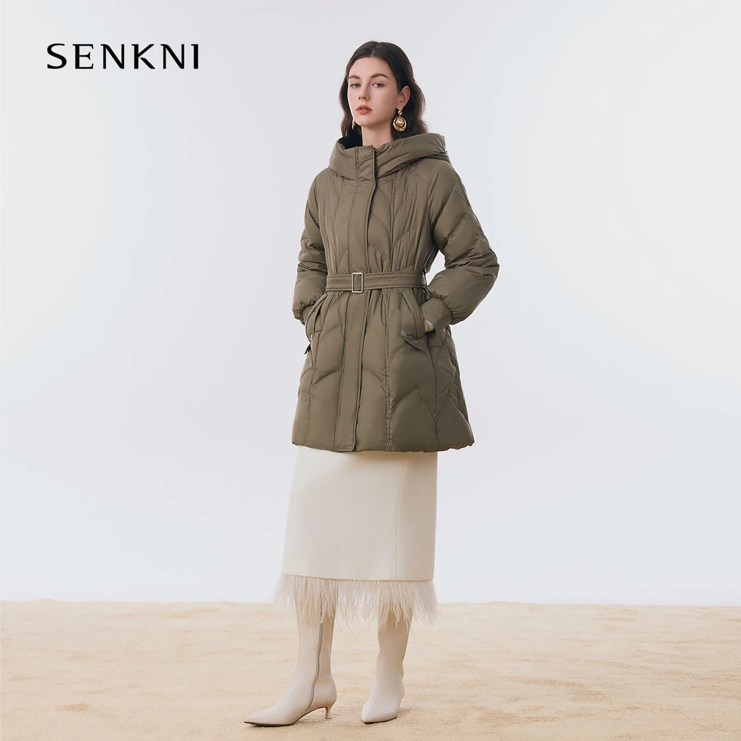 圣可尼束带收腰沙漏羽绒服25冬新款防风保暖连帽外套女S105209MG