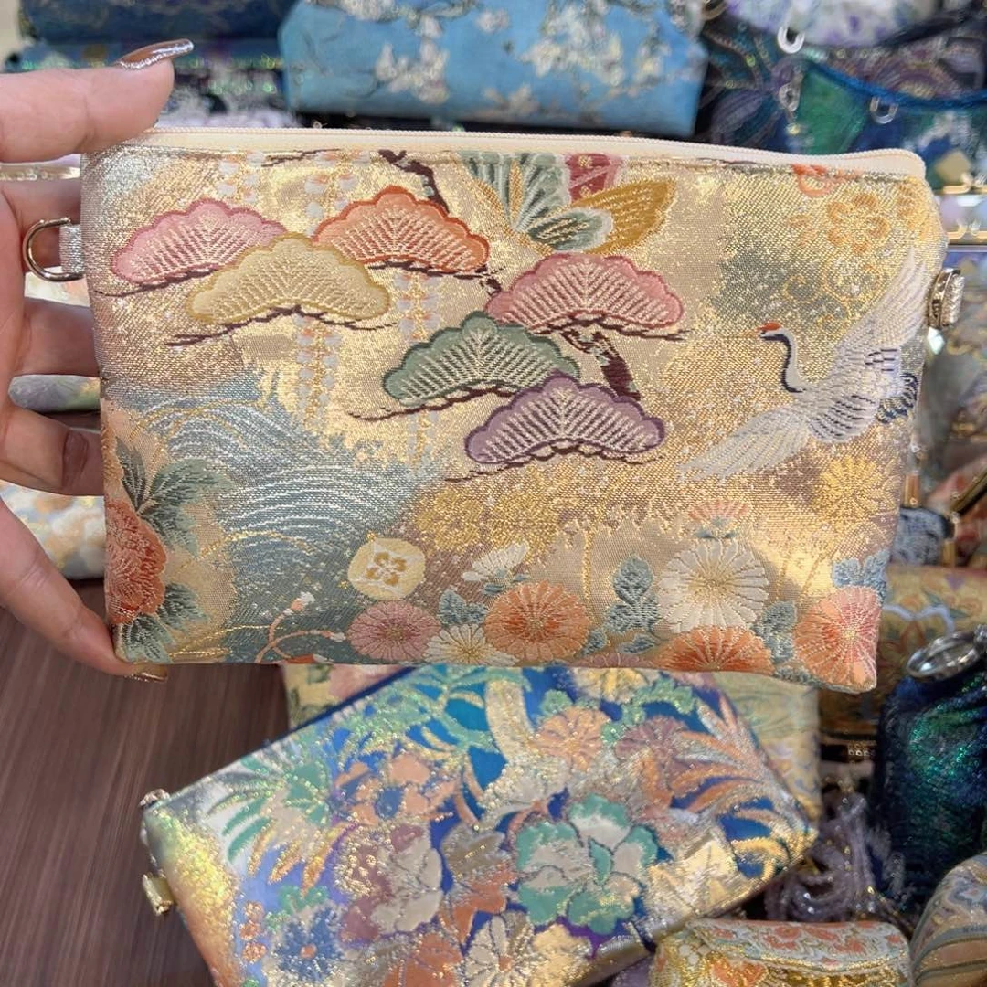明***丽蚕丝福利大号化妆包