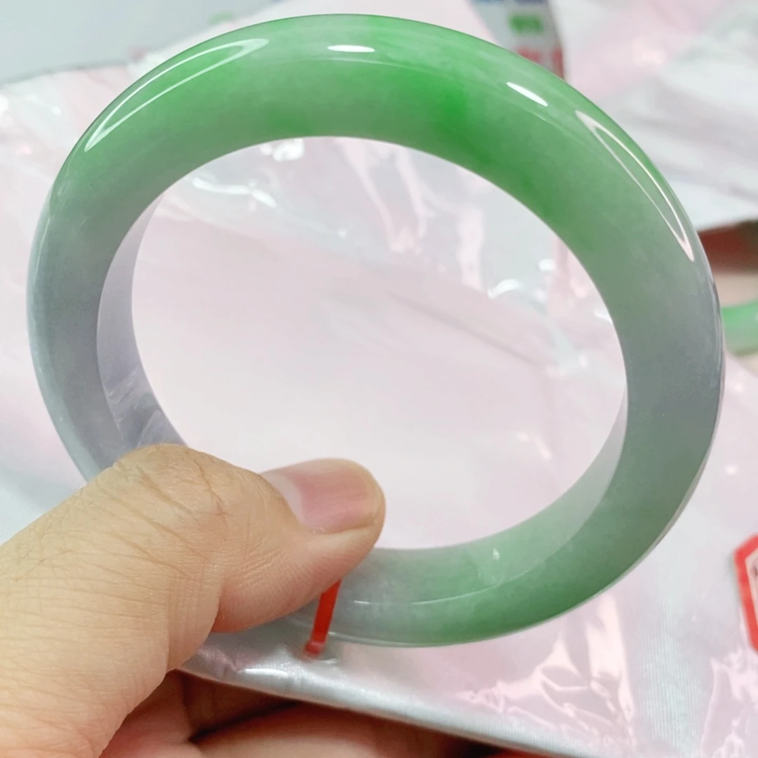 翡翠手镯未镶嵌5657圈口完整高品质强推