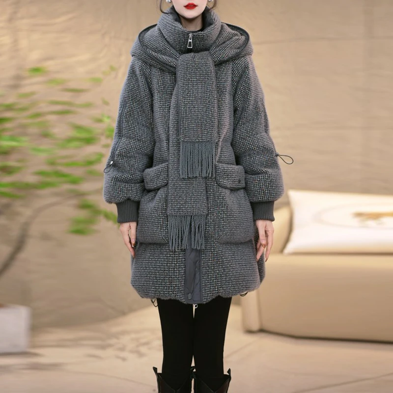 2025冬季新款时尚百搭轻奢高级感围巾领大码保暖棉服外套