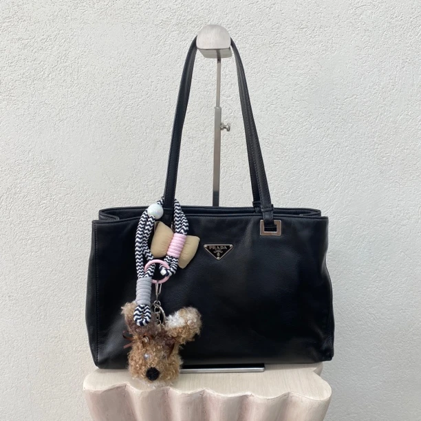 95新 Prada/普拉达 黑银全皮托特单肩包底长31 118903