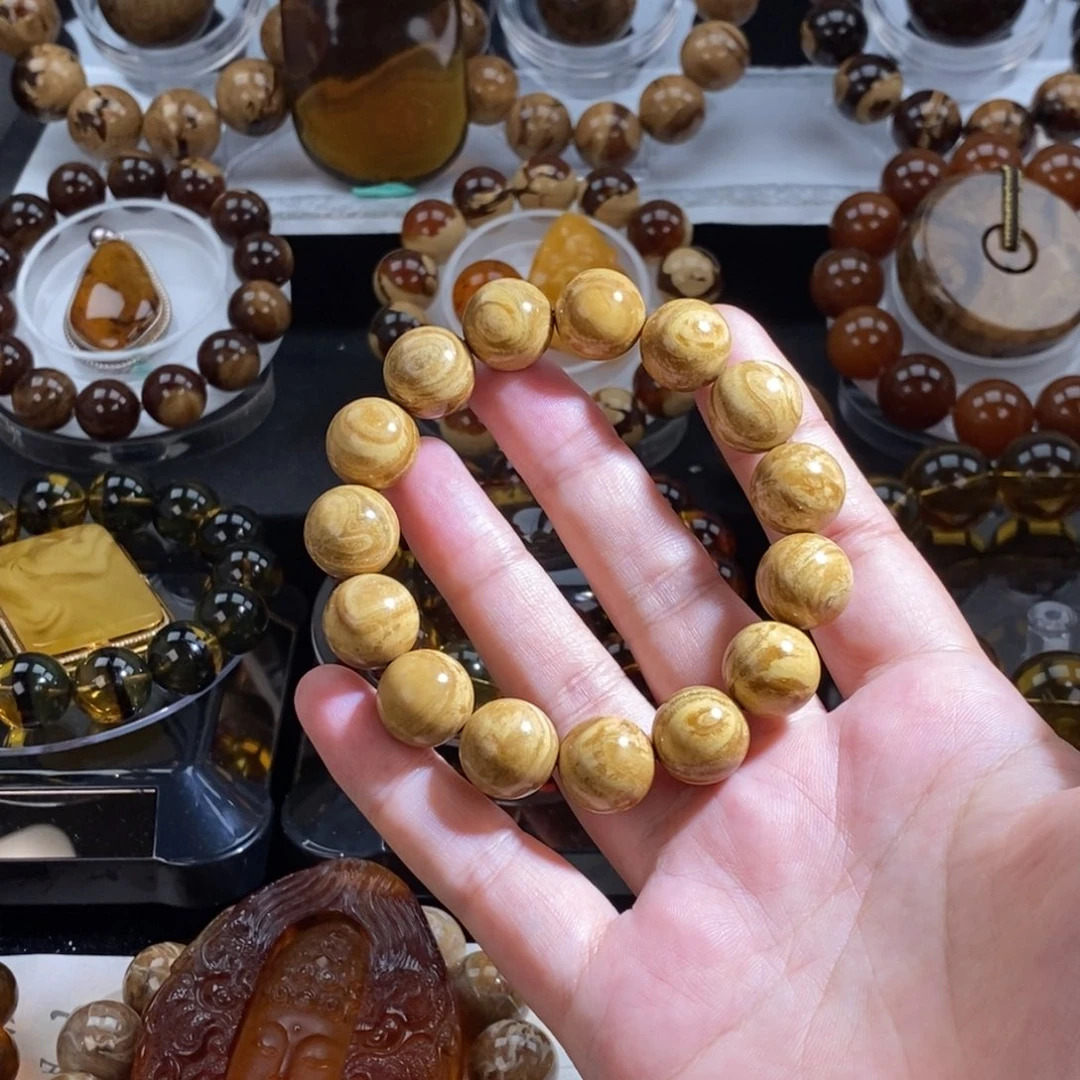 未镶嵌琥珀珠宝奇石
