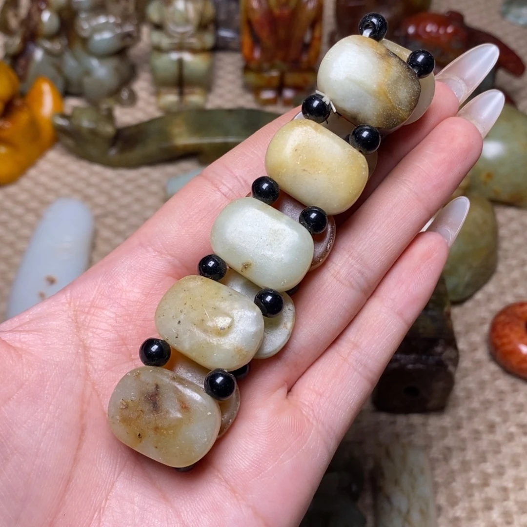 未镶嵌蛇纹石玉颈饰