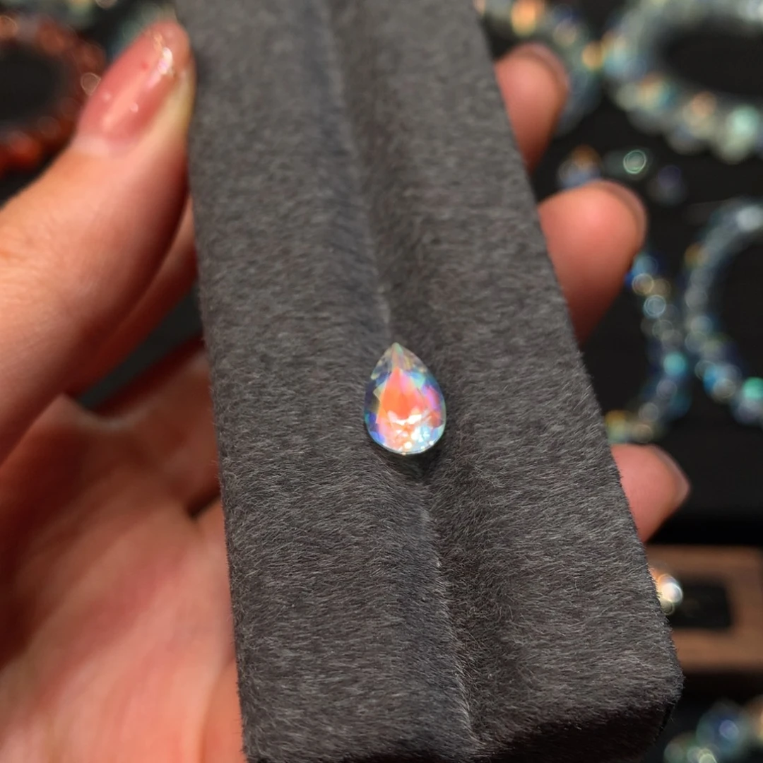 未镶嵌裸石月光石深***猫