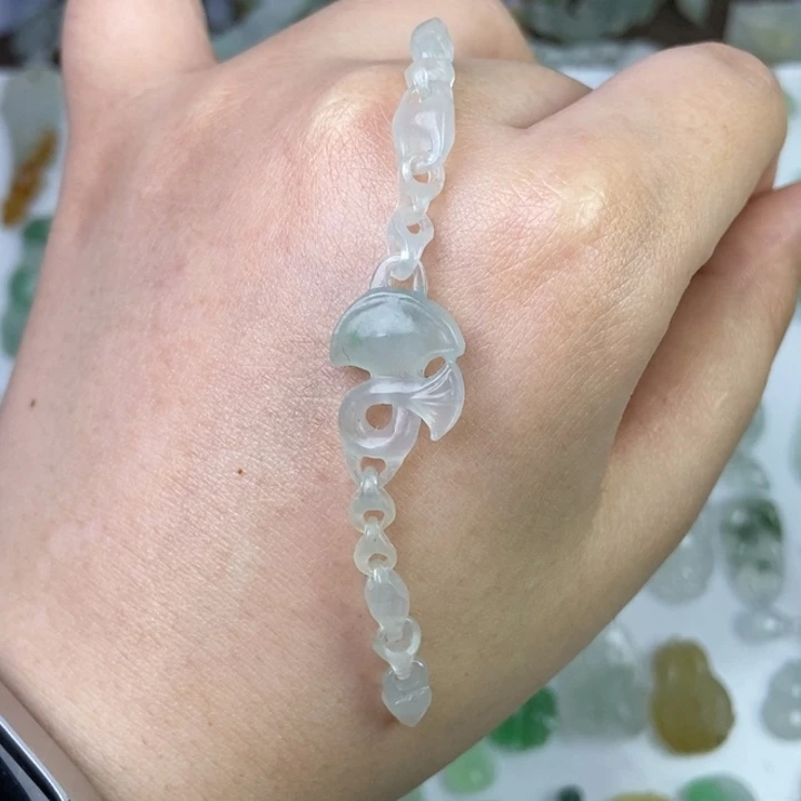 定制翡翠未镶嵌银杏