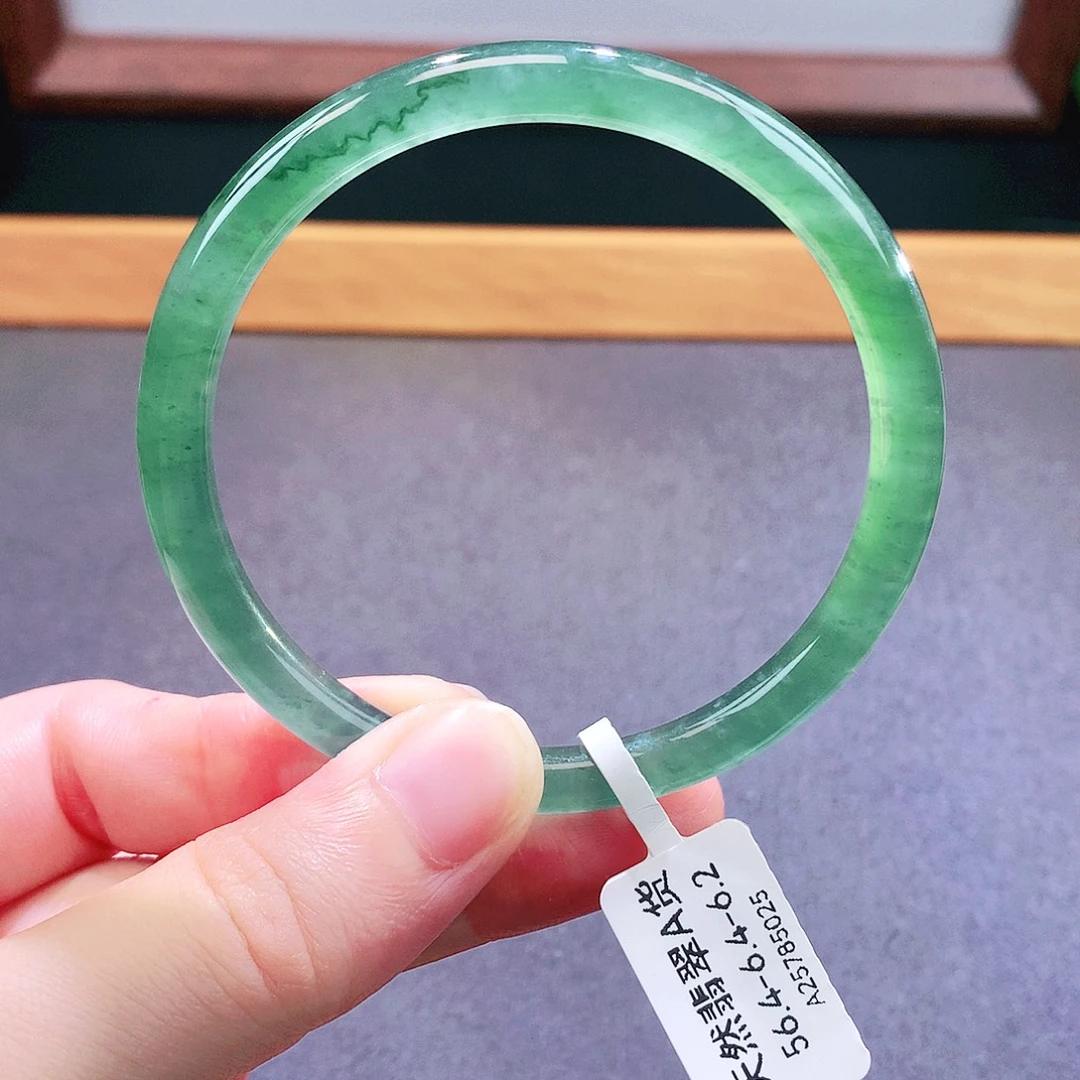 未镶嵌手镯翡翠天然翡翠