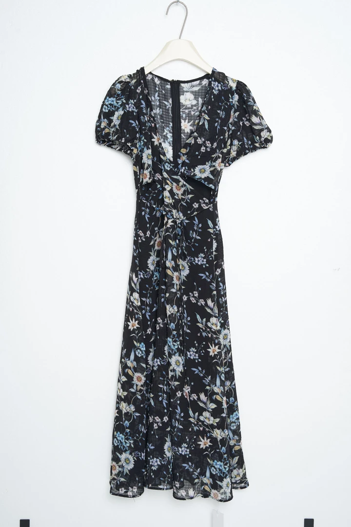 HTT小众设计感时尚原创设计碎花V领连衣裙5203230