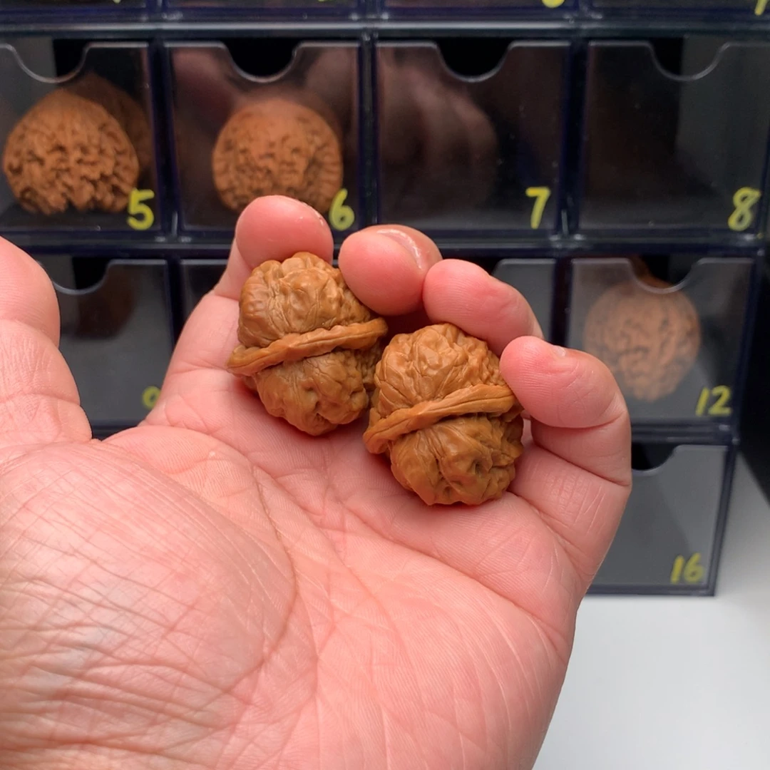 蹬***爸文玩核桃吊坠文玩核桃123456