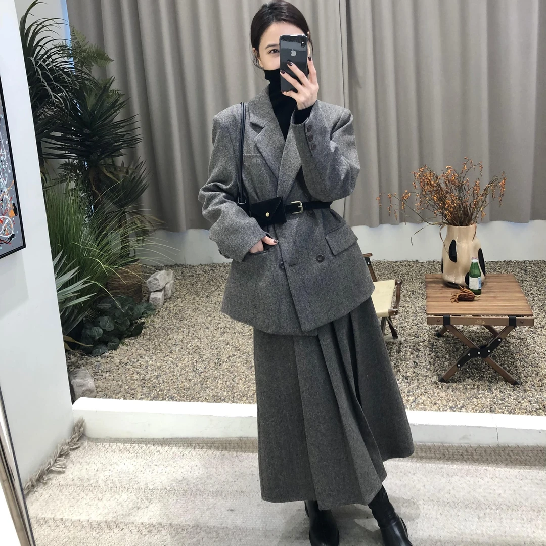格雷系灰羊毛羽绒服～法式羽绒西装外套加显瘦百褶长裙套装无腰包
