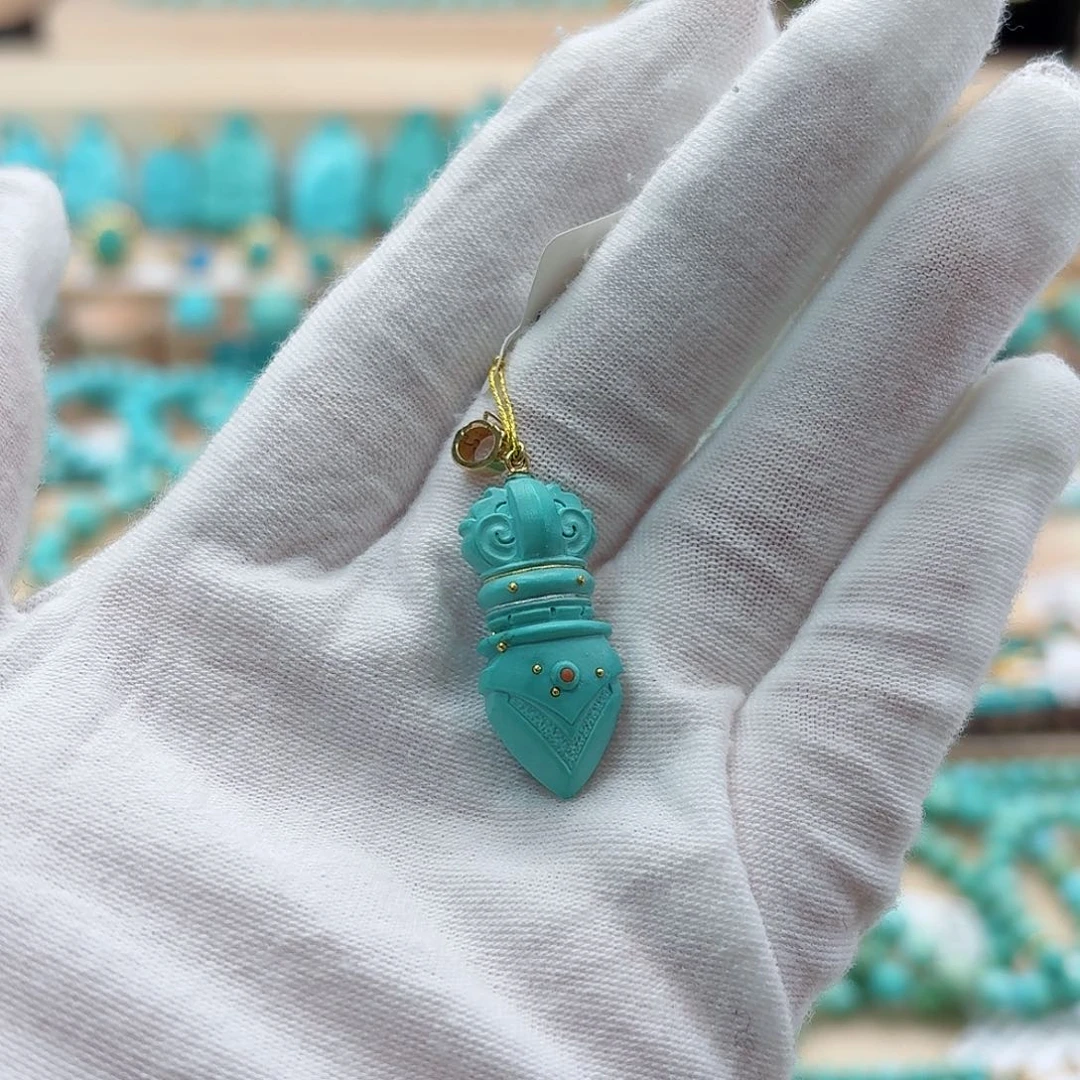 绿松石18K金镶嵌珠宝奇石