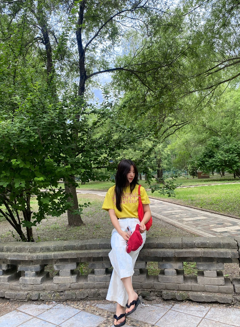 韩国代购.Call my name 涂鸦字母短袖  L25062105