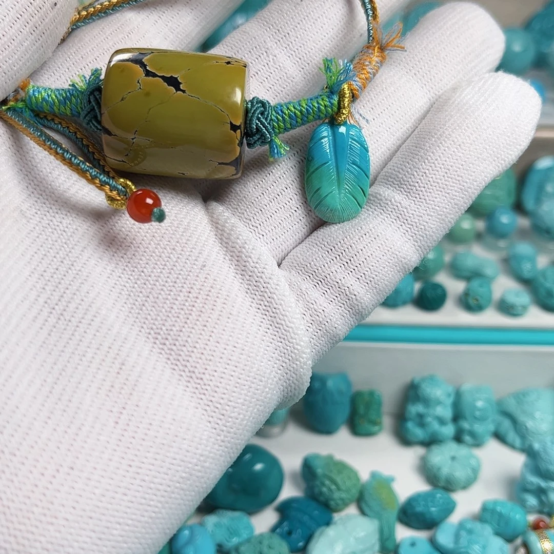 绿松石未镶嵌珠宝奇石