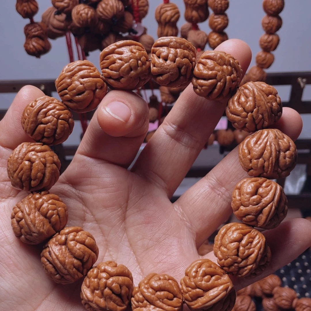 木质类龙纹桃枭手串