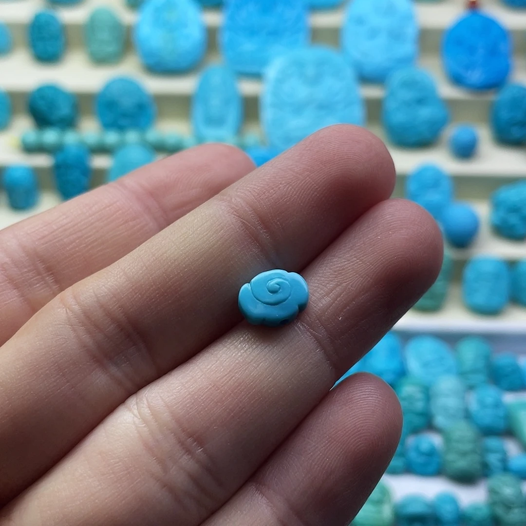 绿松石未镶嵌颈饰