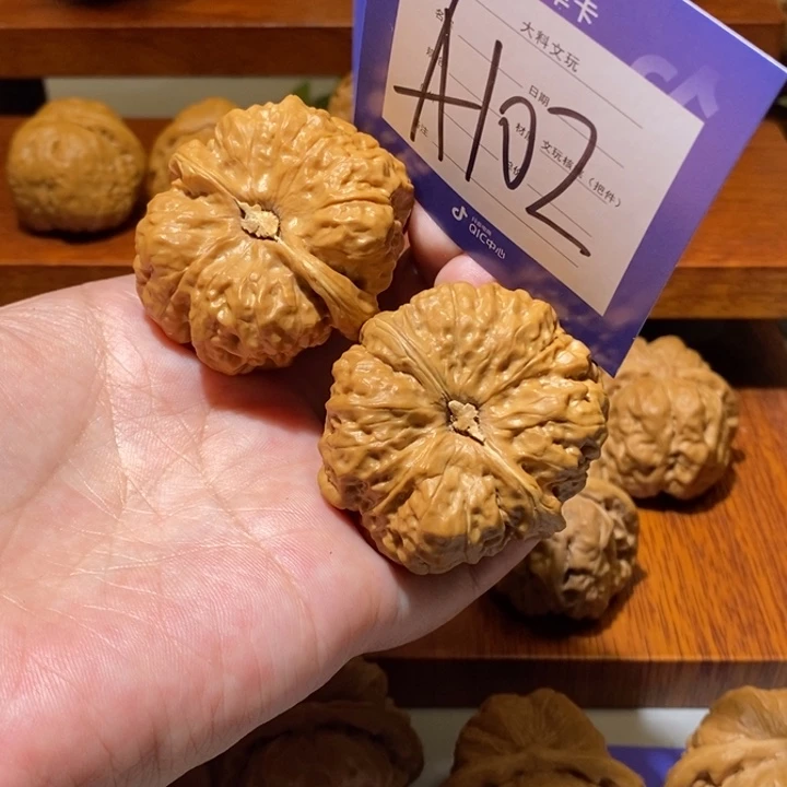 文玩核桃把件你是个a 102