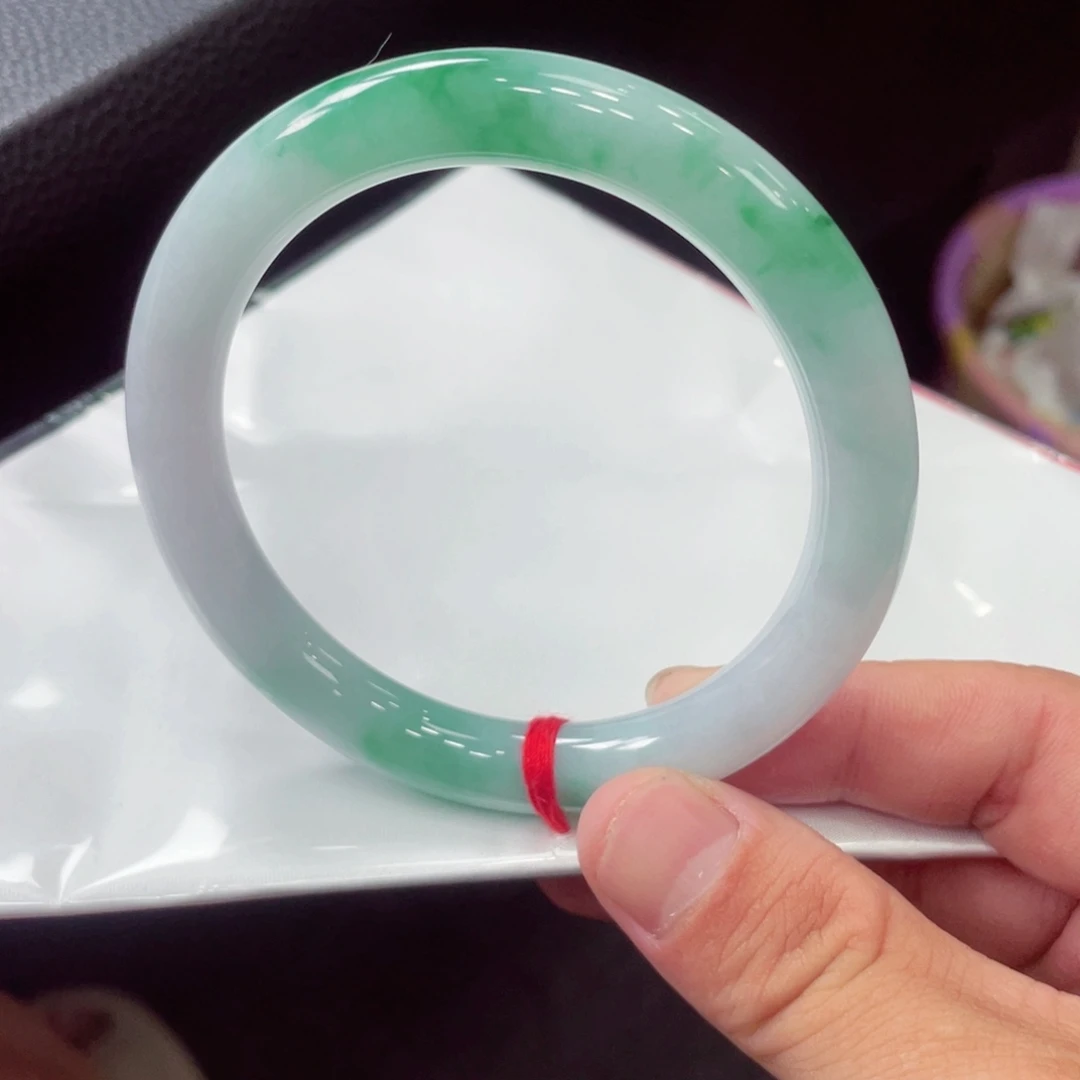 翡翠未镶嵌手镯翡翠