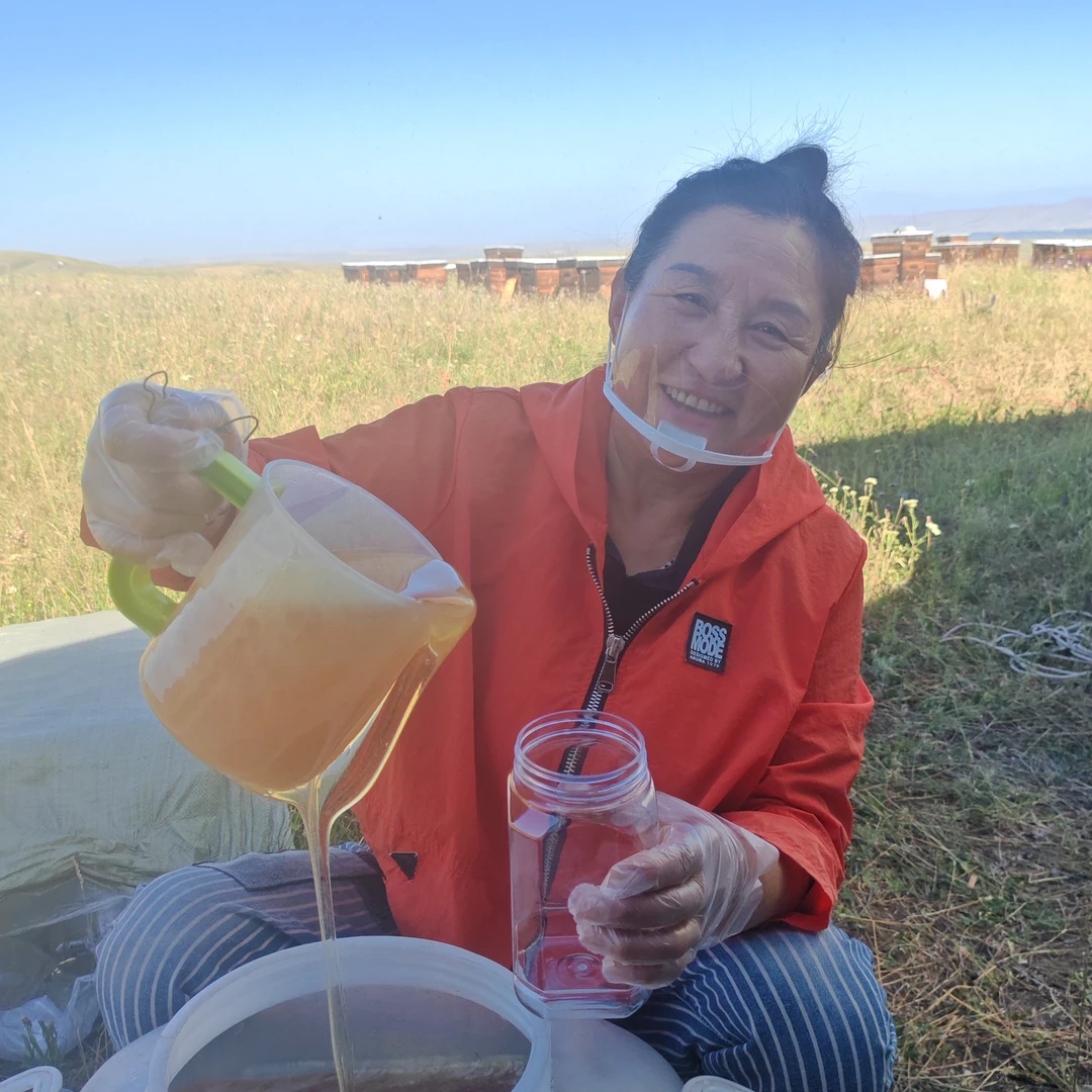 2025新疆伊犁山花蜜 天然成熟蜜 蜂农自产