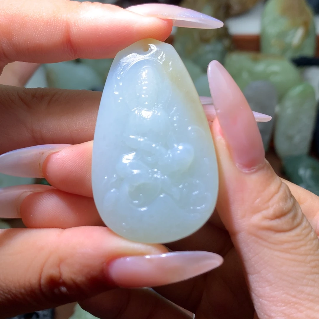 和田玉未镶嵌颈饰