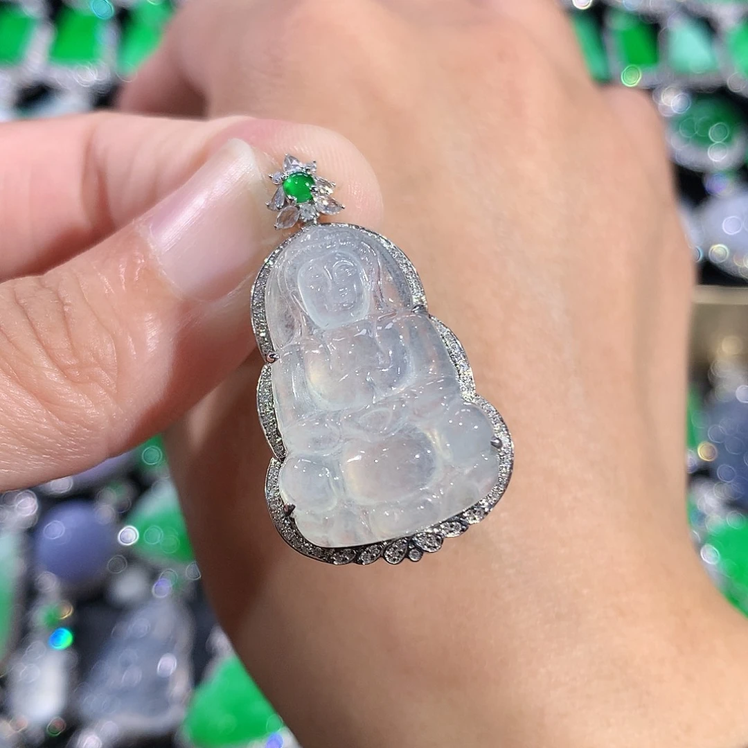 翡翠18K金镶嵌颈饰