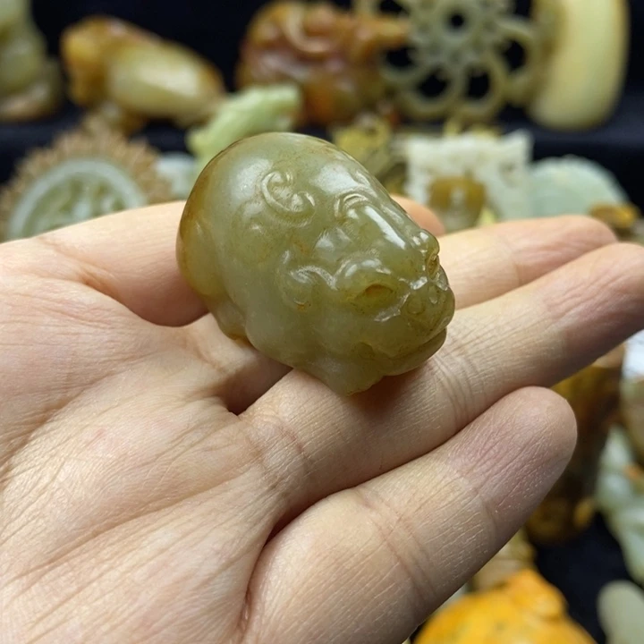 和田玉颈饰未镶嵌25