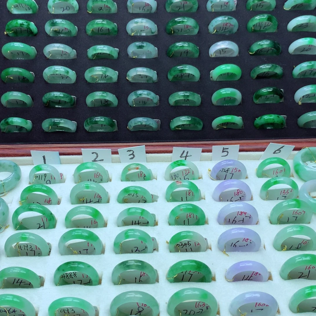 翡翠戒指未镶嵌）