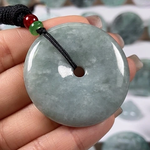 翡翠颈饰未镶嵌平安扣福利