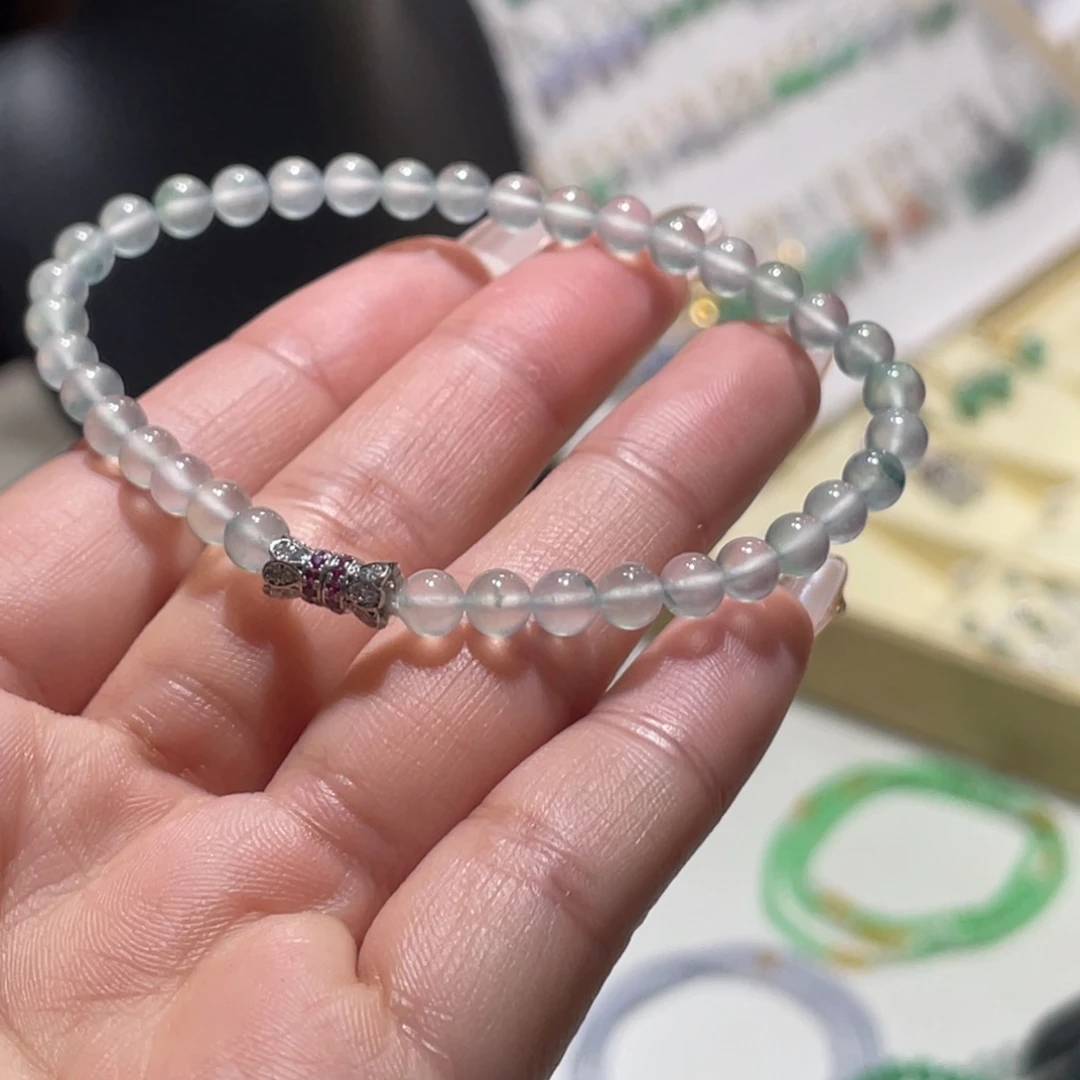 颈饰未镶嵌翡翠手串