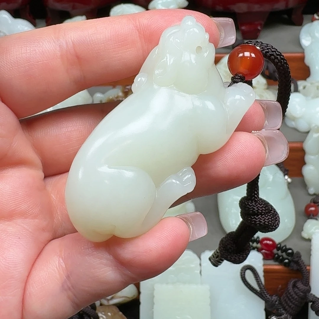 醒***梦和田玉未镶嵌把件