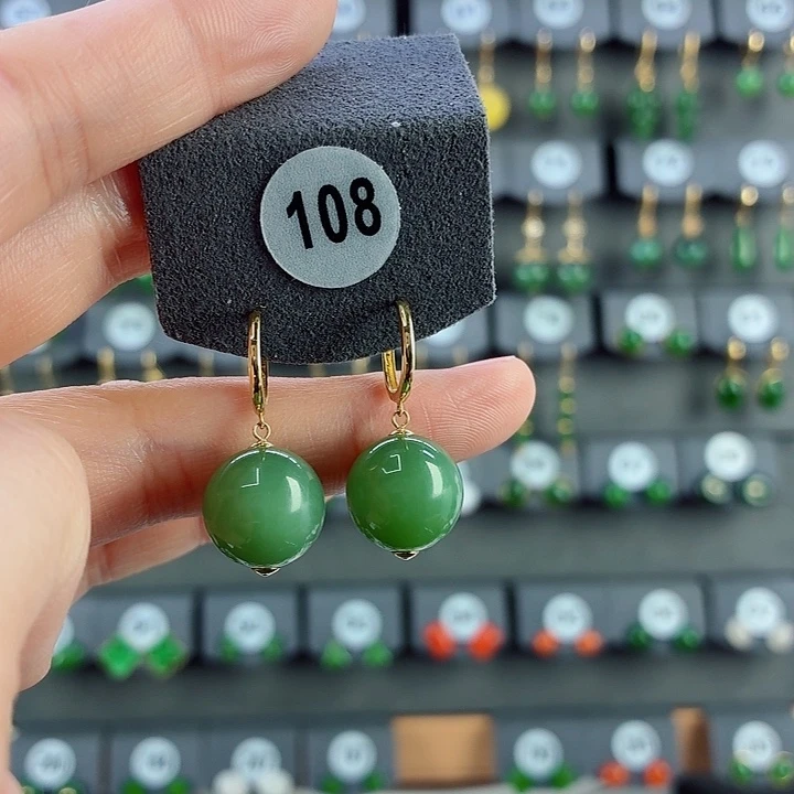 和田玉18K金镶嵌耳坠