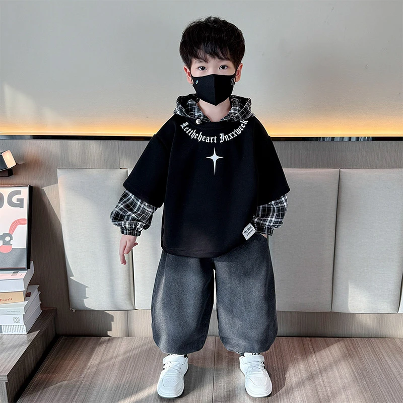 男童秋装套装2025新款洋气小男孩连帽卫衣牛仔裤两件套潮酷儿童装