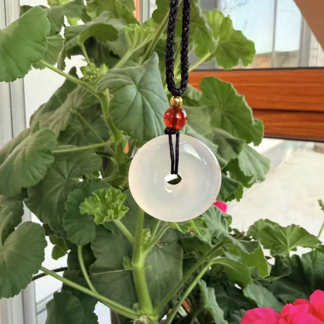 天然玛瑙玉髓冰透平安扣吊坠男女款新中式风格