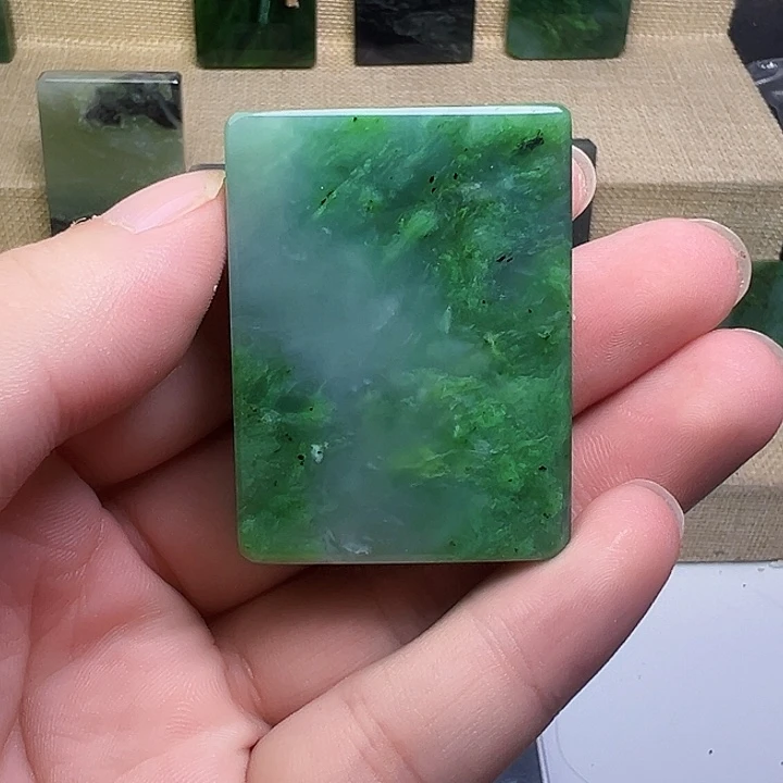 和田玉（碧玉）未镶嵌珠宝半成品