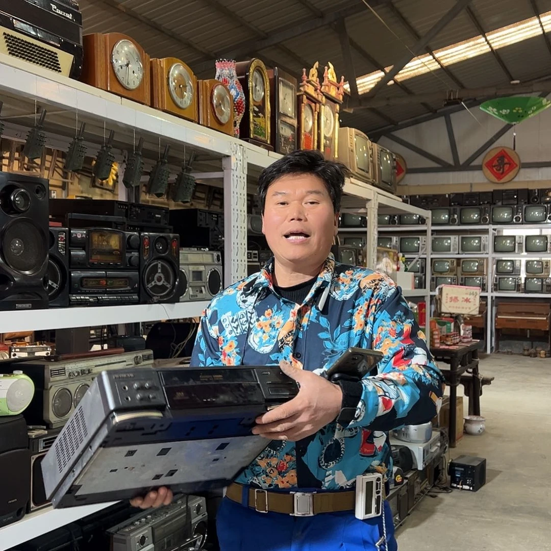 玉ABS三哥情怀复古摆件