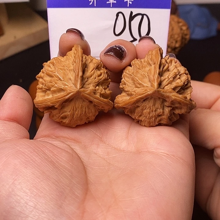 吊坠桃核文玩核桃盘山三棱40全品n