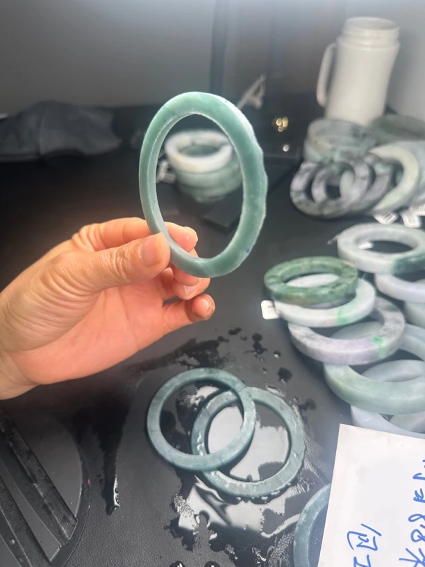 天然翡翠手镯A货定制